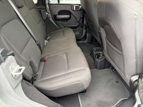 Used 2021 Jeep Wrangler Unlimited Sport image 21