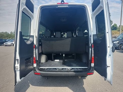 Used 2024 Mercedes-Benz Sprinter 2500 image 9