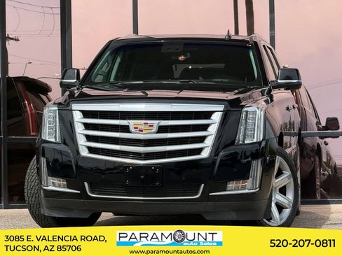 Used 2018 Cadillac Escalade Luxury AWD/4WD image 1