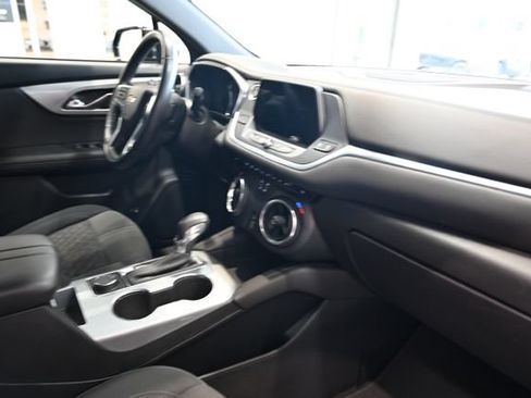 Used 2020 Chevrolet Blazer LT FWD image 13