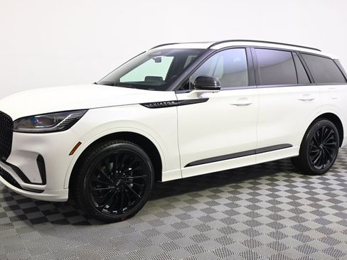 New 2026 Lincoln Aviator Reserve image 2