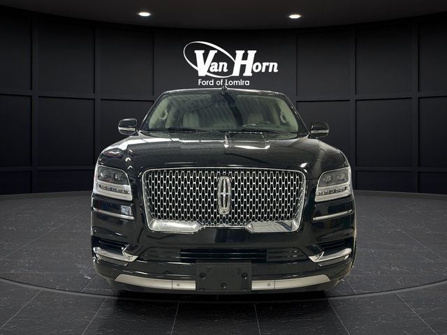 Used 2020 Lincoln Navigator L Reserve w/ Luxury Package AWD/4WD image 2