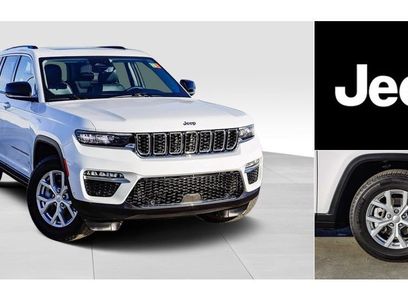 Used 2023 Jeep Grand Cherokee Limited w/ Luxury Tech Group II