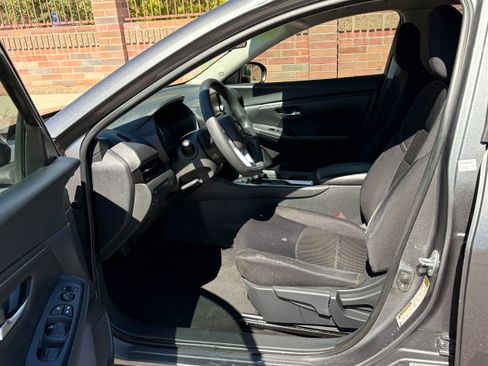 Used 2020 Nissan Sentra S w/ Trunk Package FWD image 6