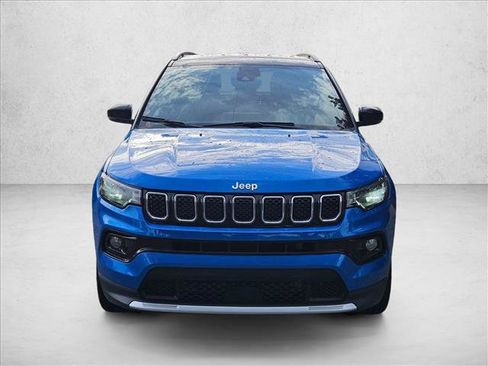 Used 2024 Jeep Compass Limited AWD/4WD image 2