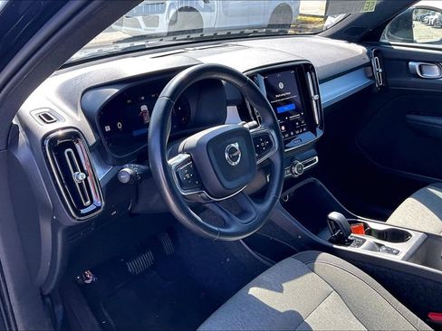 Used 2025 Volvo XC40 B5 Core AWD/4WD image 15