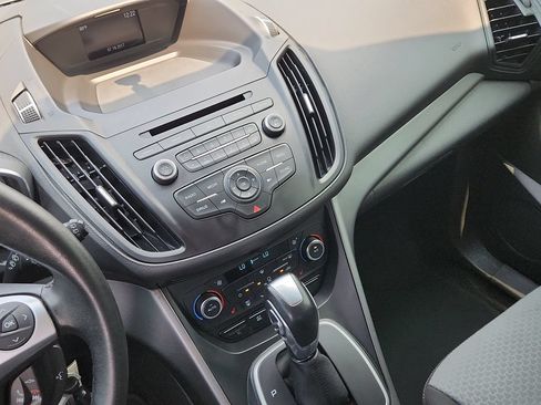 Used 2017 Ford C-MAX SE w/ Cold Weather Package FWD image 14