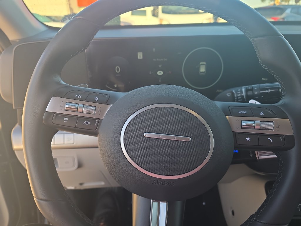 Used 2025 Hyundai Kona SEL FWD image 13