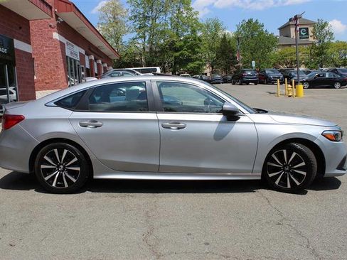 Used 2022 Honda Civic EX image 6