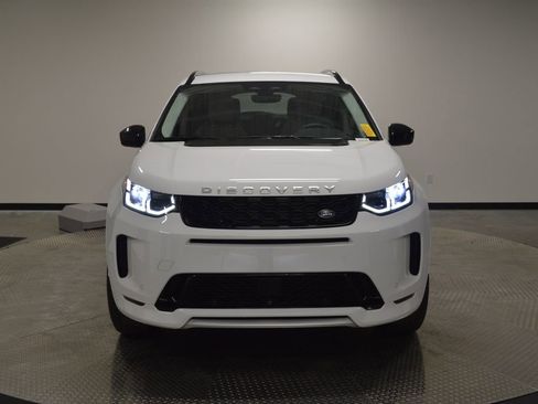 Used 2025 Land Rover Discovery Sport S image 8