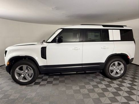 New 2025 Land Rover Defender 110 S image 3