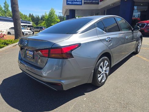 Used 2020 Nissan Altima 2.5 S FWD image 7