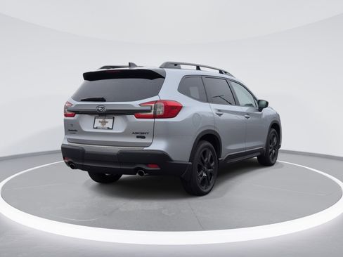 Certified 2025 Subaru Ascent Bronze Edition w/ Onyx Package AWD/4WD image 7