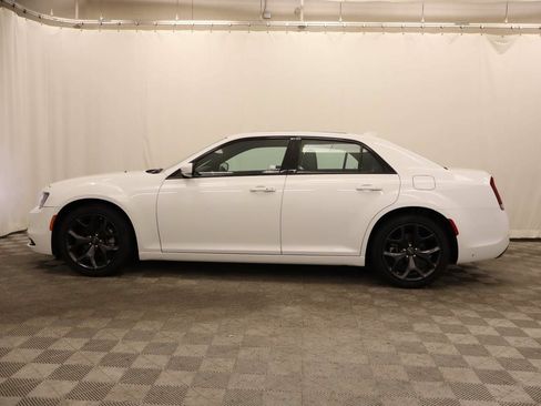 Used 2023 Chrysler 300 S RWD image 2