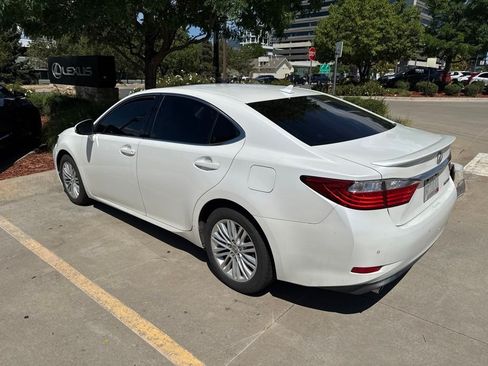 Used 2014 Lexus ES 350 w/ Premium Package FWD image 4