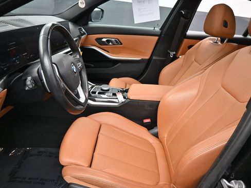 Used 2023 BMW 330i xDrive Sedan w/ Premium Package image 26