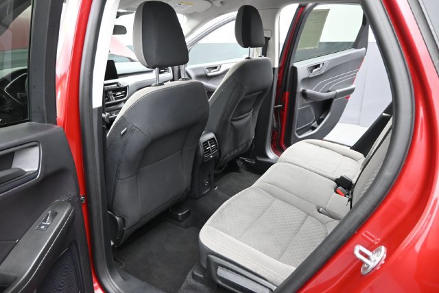 Used 2022 Ford Escape SE w/ SE Sport Appearance Package FWD image 13