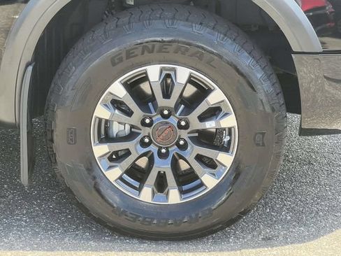 Used 2024 Nissan Titan PRO-4X w/ Pro-4x Convenience Package AWD/4WD image 7