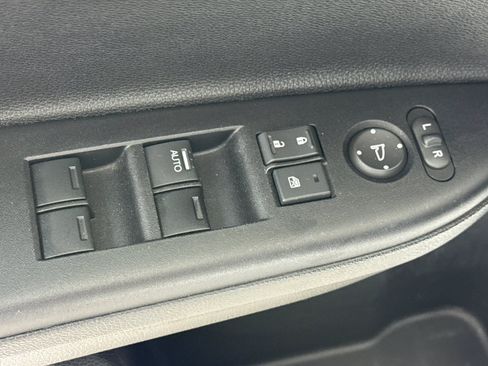 Used 2017 Honda Accord Sport image 13