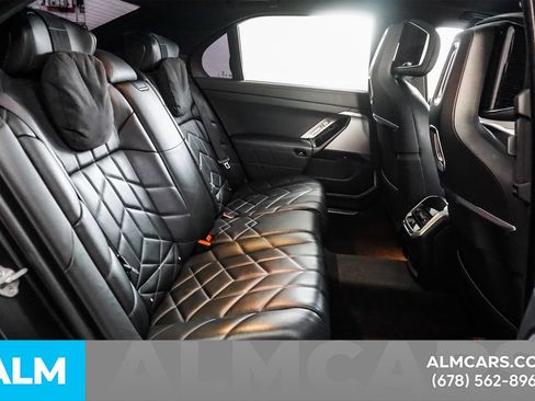 Used 2024 BMW i7 eDrive50 w/ M Sport Package RWD image 19