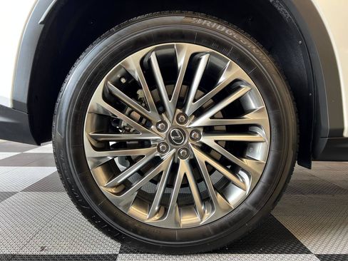 Used 2022 Lexus RX 450h AWD w/ Luxury Package image 32