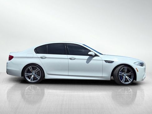 Used 2013 BMW M5 RWD image 4