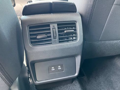 Used 2025 Nissan Rogue SV FWD image 20