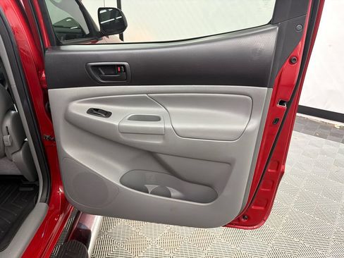 Used 2012 Toyota Tacoma PreRunner w/ SR5 Pkg RWD image 16