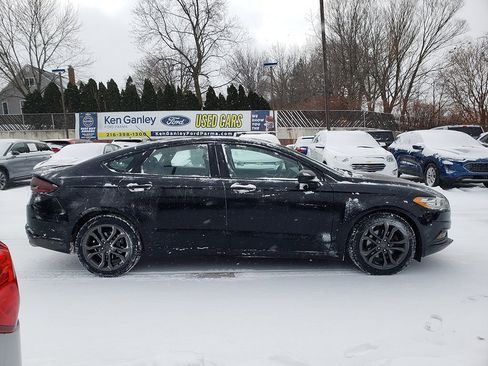 Certified 2018 Ford Fusion SE w/ Equipment Group 201A image 3