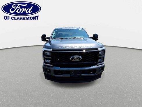 New 2026 Ford F350 XLT w/ XLT Premium Package AWD/4WD image 3