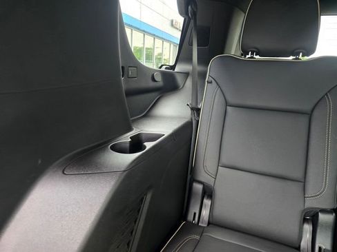 Used 2025 GMC Yukon Elevation w/ LPO, Elevation Black Package RWD image 46