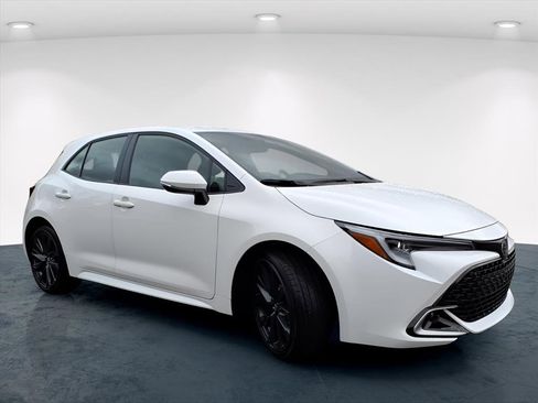 Used 2025 Toyota Corolla XSE image 4