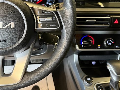 Used 2023 Kia Seltos LX image 10