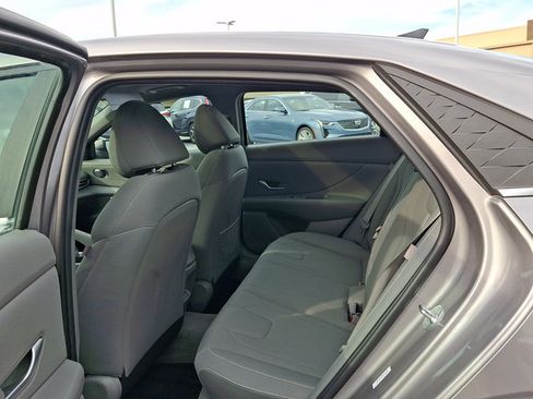 Certified 2024 Hyundai Elantra SEL w/ Convenience Package FWD image 10