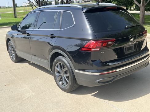Certified 2022 Volkswagen Tiguan SE FWD image 7