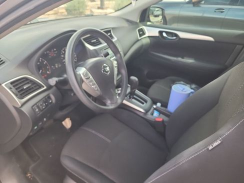 Used 2017 Nissan Sentra S FWD image 5