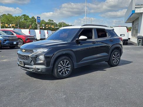 Used 2021 Chevrolet TrailBlazer ACTIV w/ Technology Package FWD image 13