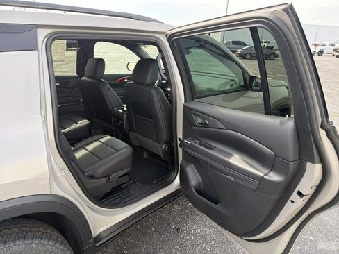 New 2026 Chevrolet Traverse Z71 image 28