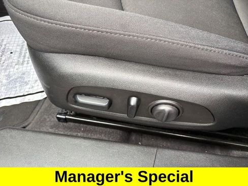 Used 2023 Chevrolet Malibu LT FWD image 12