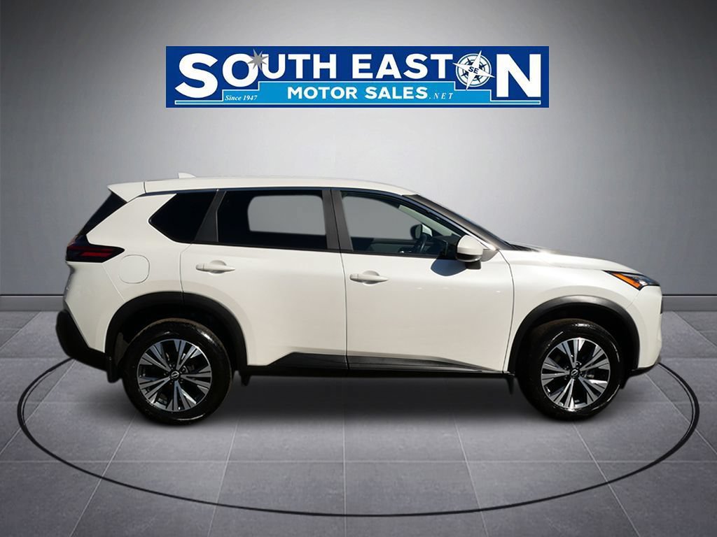 Used 2023 Nissan Rogue SV AWD/4WD image 8