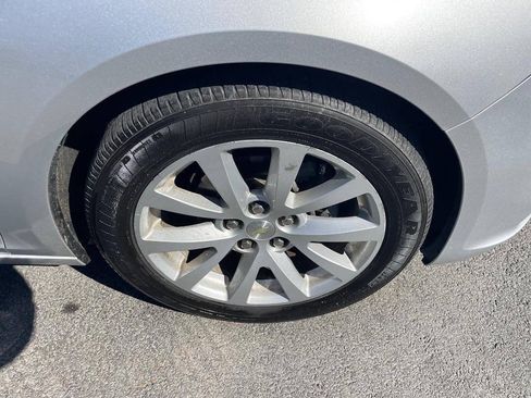 Used 2015 Chevrolet Malibu LT FWD image 29