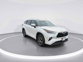 Certified 2026 Toyota Highlander XLE AWD/4WD video 2