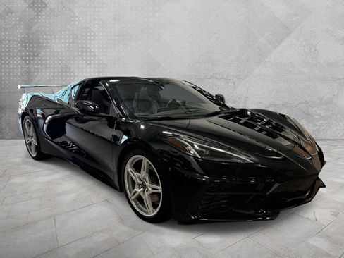Used 2023 Chevrolet Corvette Stingray Coupe w/ 1LT RWD image 2