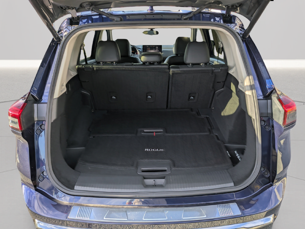 Used 2025 Nissan Rogue Platinum FWD image 10