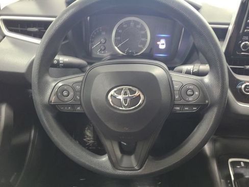 Used 2021 Toyota Corolla LE FWD image 23