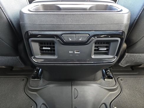 Used 2023 GMC Sierra 1500 AT4 w/ AT4 Preferred Package AWD/4WD image 23