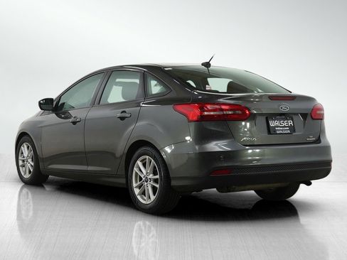 Used 2015 Ford Focus SE image 3