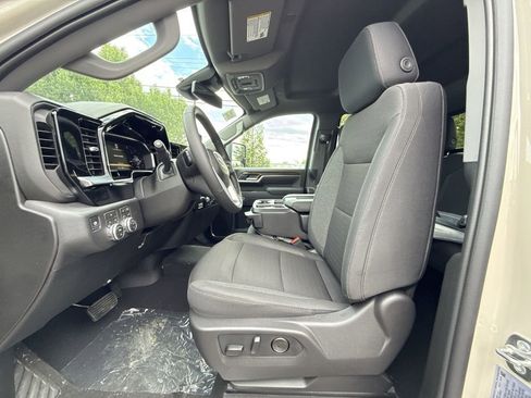 New 2026 GMC Sierra 2500 SLE w/ SLE Value Package; image 13
