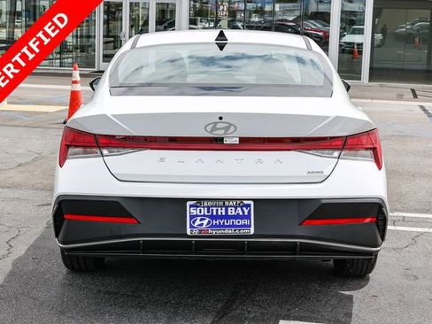 Certified 2025 Hyundai Elantra Hybrid w/ Cargo Package FWD image 5