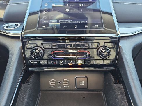 Used 2021 Jeep Grand Cherokee L Laredo w/ Luxury Tech Group I image 25